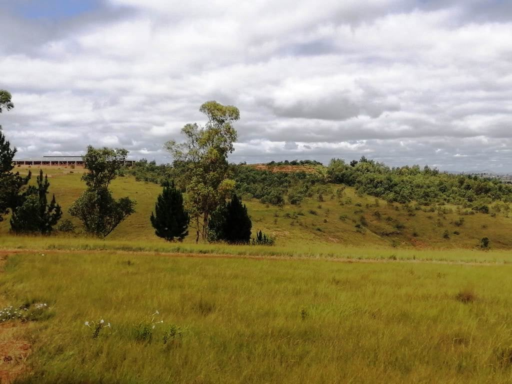 SAHAZA II β Lush green parcels and surrounding hills