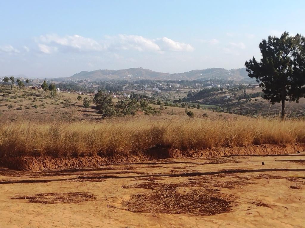 SAHAZA II β Panoramic landscape view across the hills of Sabotsy Namehana