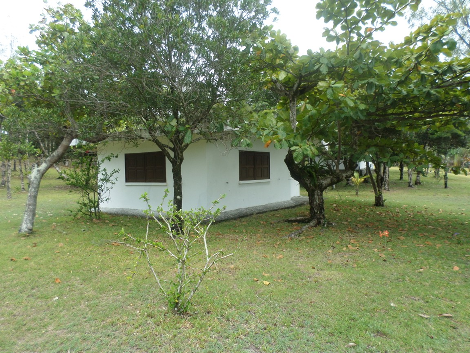 Saint Mary Club β Soundproofed bungalow nestled among trees